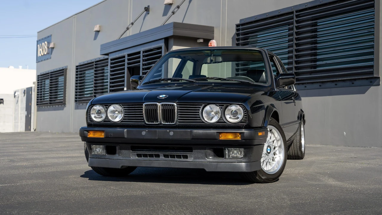 1990 BMW E30 3 Series - Image 2 of 31