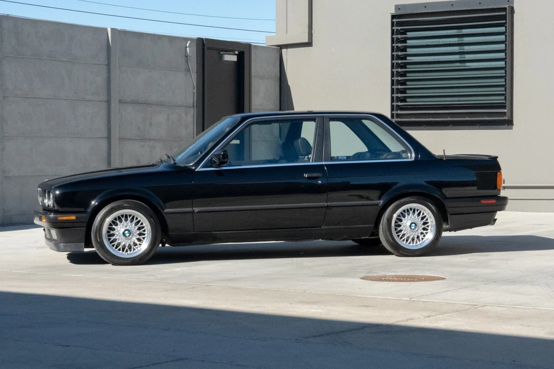 1990 BMW E30 3 Series - Image 4 of 31