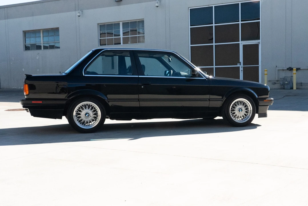 1990 BMW E30 3 Series - Image 15 of 31