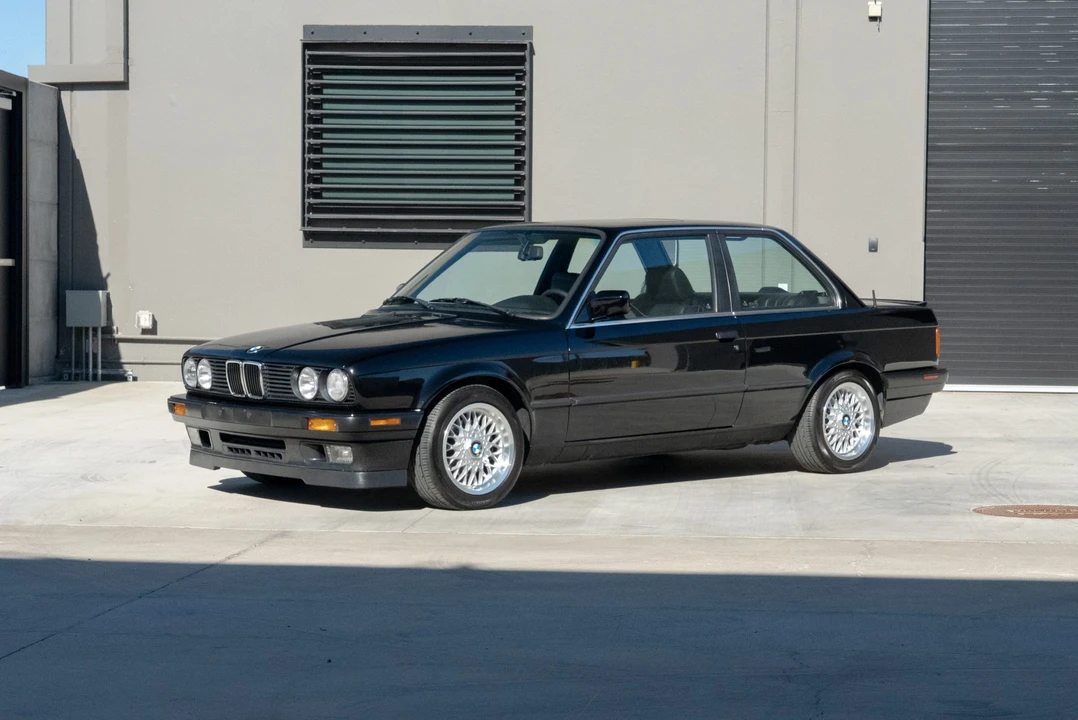 1990 BMW E30 3 Series - Image 2 of 31