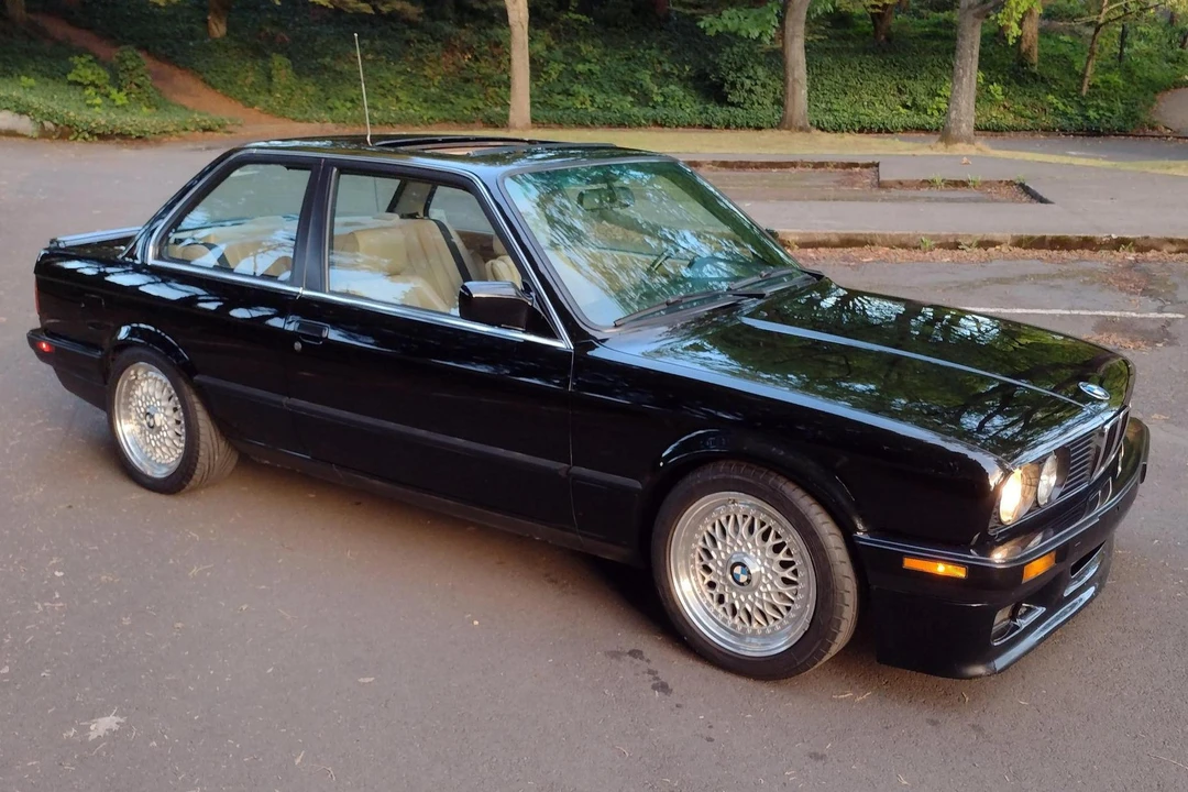 1990 BMW E30 3 Series - Image 2 of 31