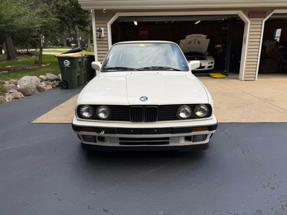 1990 BMW E30 3 Series - Image 2 of 17