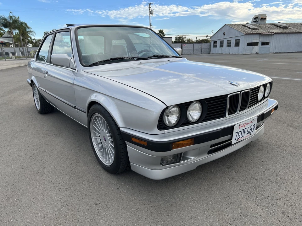 1990 BMW E30 3 Series - Image 17 of 31
