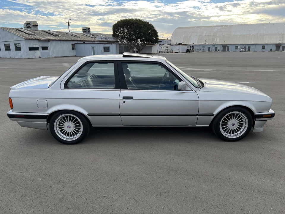 1990 BMW E30 3 Series - Image 14 of 31