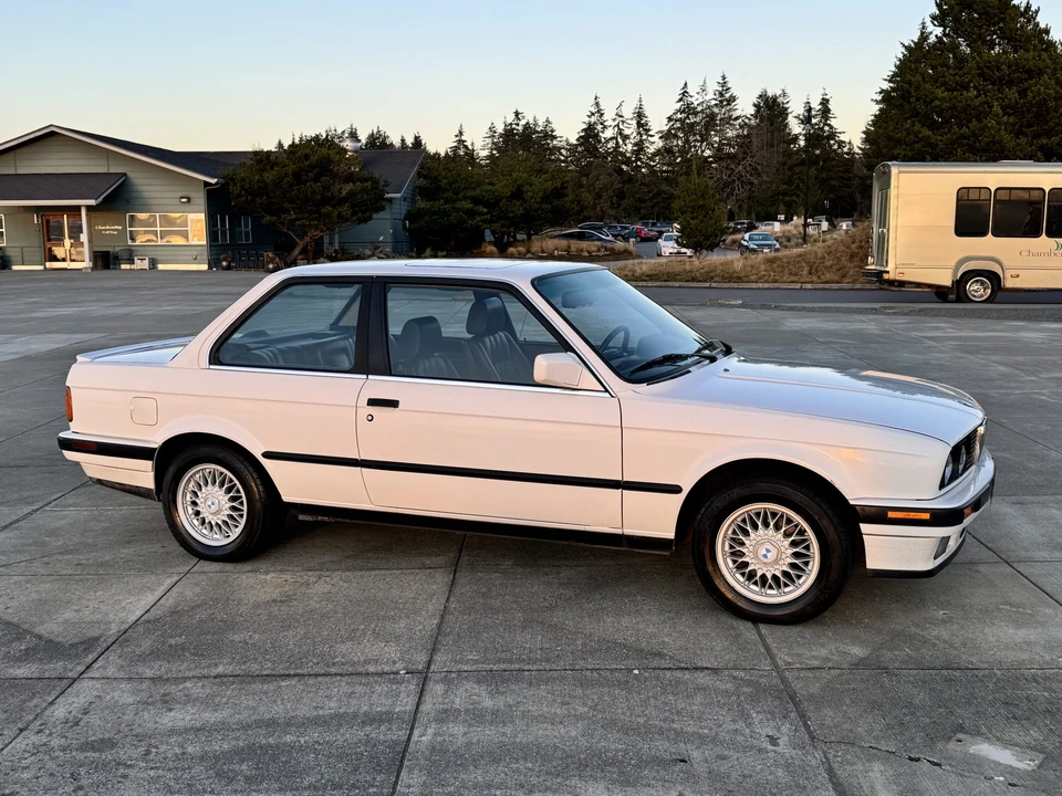 1990 BMW E30 3 Series - Image 28 of 31