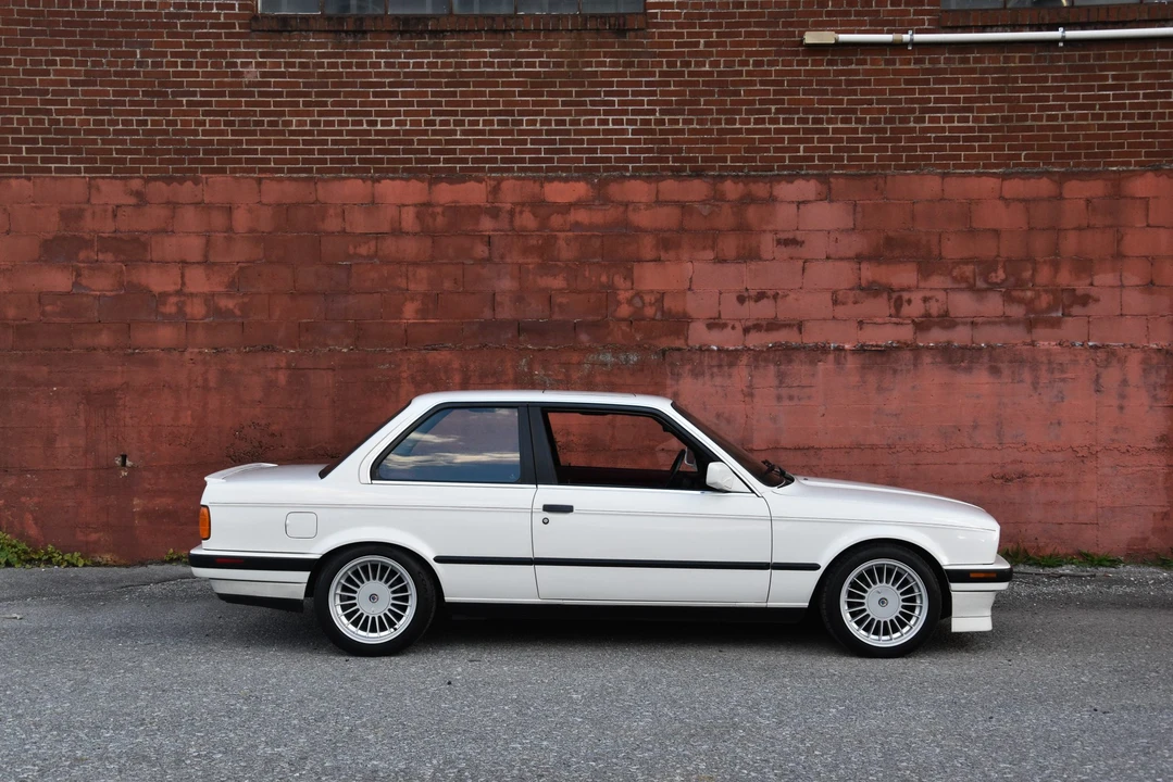 1990 BMW E30 3 Series - Image 17 of 31