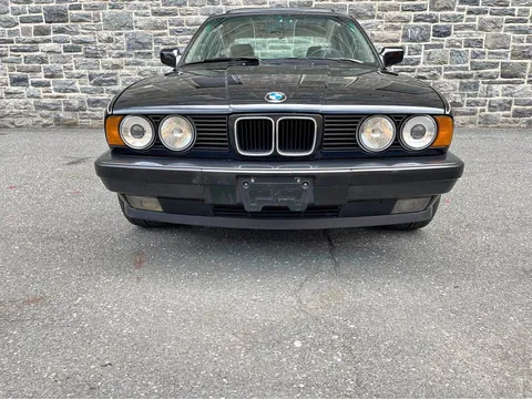 1990 BMW 5 Series 525i Sedan 4D