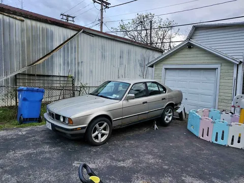 1990 BMW 5 Series 535i Sedan 4D