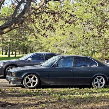 1990 BMW 525i