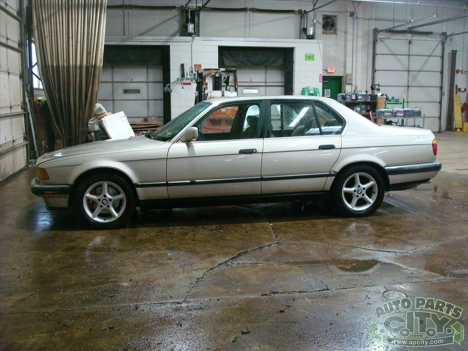 1990 BMW E32 7 Series - Image 4 of 20