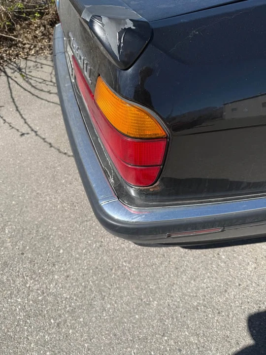 1990 BMW E32 7 Series - Image 4 of 13