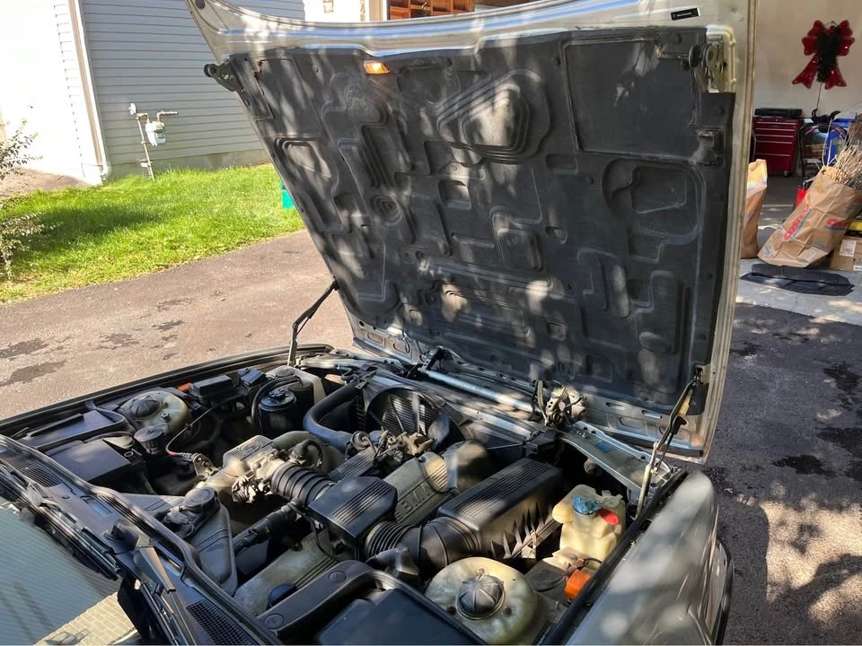 1990 BMW E32 7 Series - Image 6 of 10
