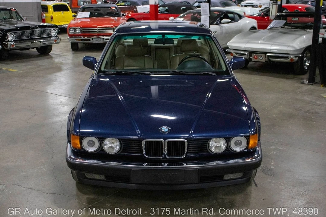 1990 BMW E32 7 Series - Image 11 of 12
