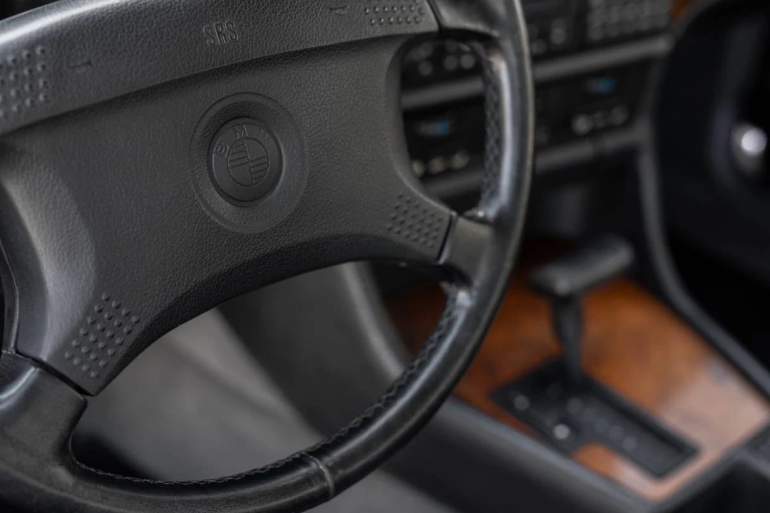 1990 BMW E32 7 Series - Image 13 of 24