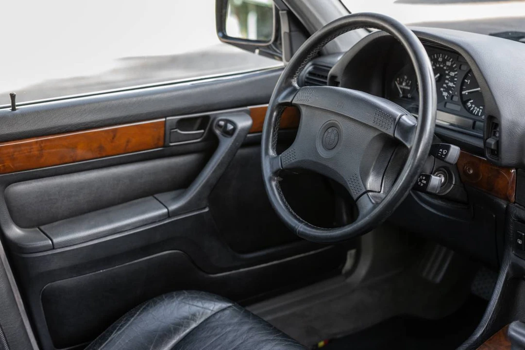 1990 BMW E32 7 Series - Image 14 of 24