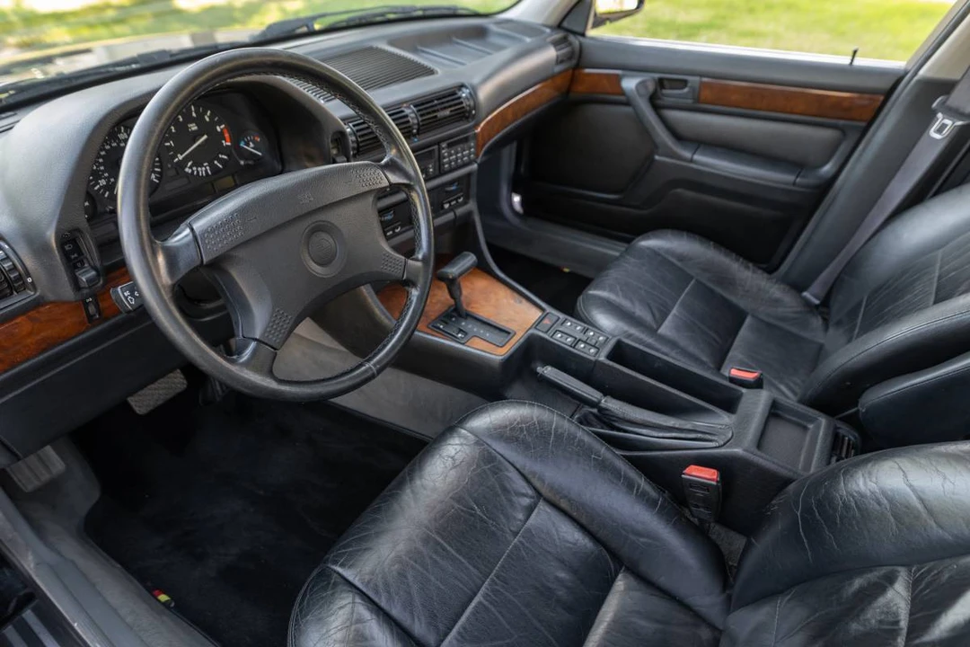 1990 BMW E32 7 Series - Image 11 of 24