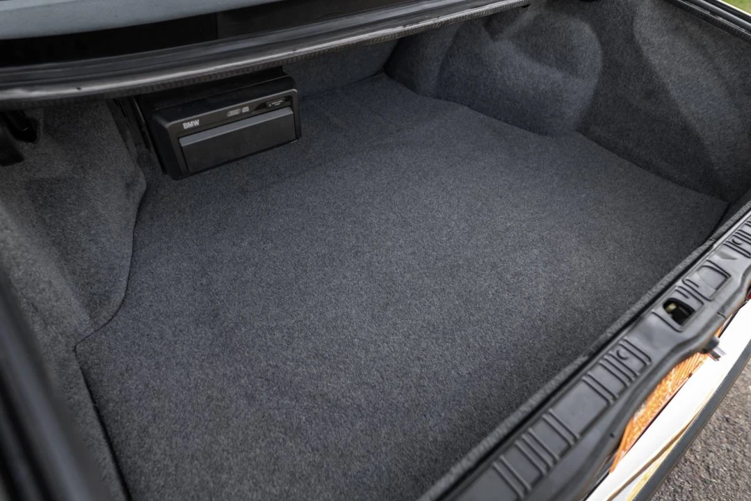 1990 BMW E32 7 Series - Image 19 of 24