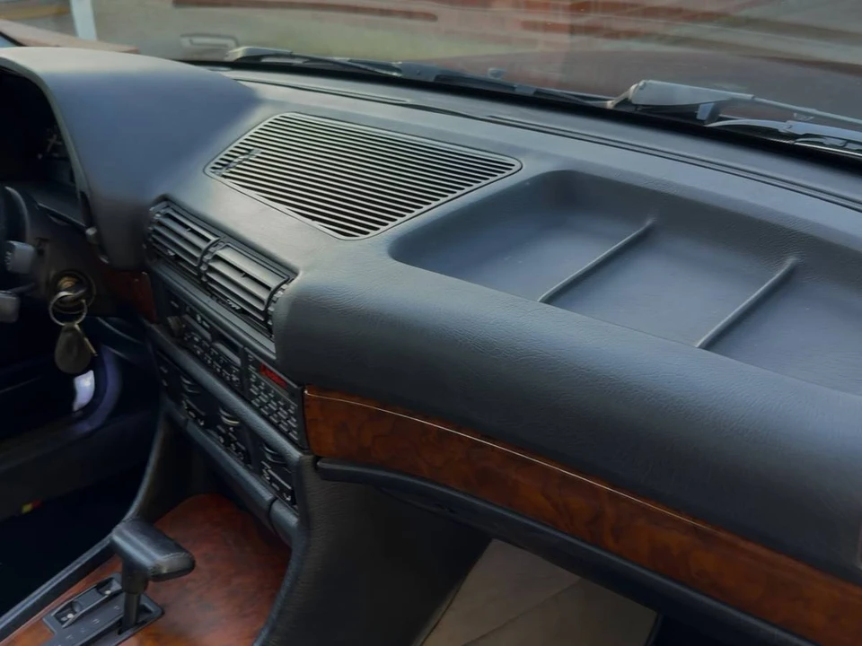 1990 BMW E32 7 Series - Image 13 of 24
