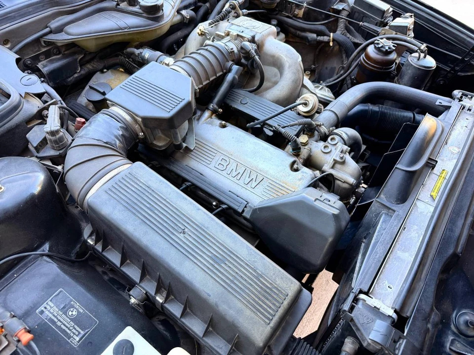 1990 BMW E32 7 Series - Image 17 of 24