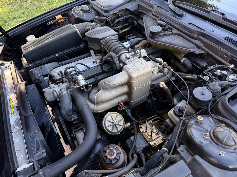 1990 BMW E32 7 Series - Image 15 of 24