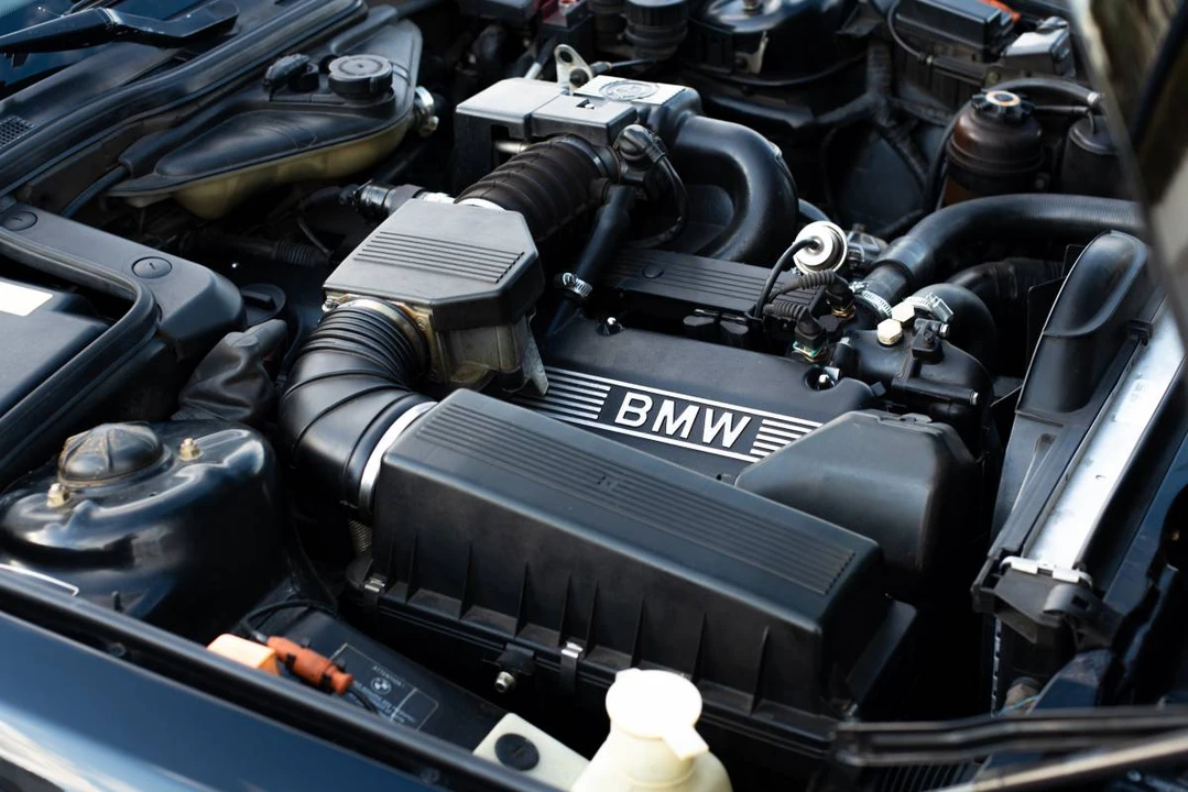 1990 BMW E32 7 Series - Image 11 of 23