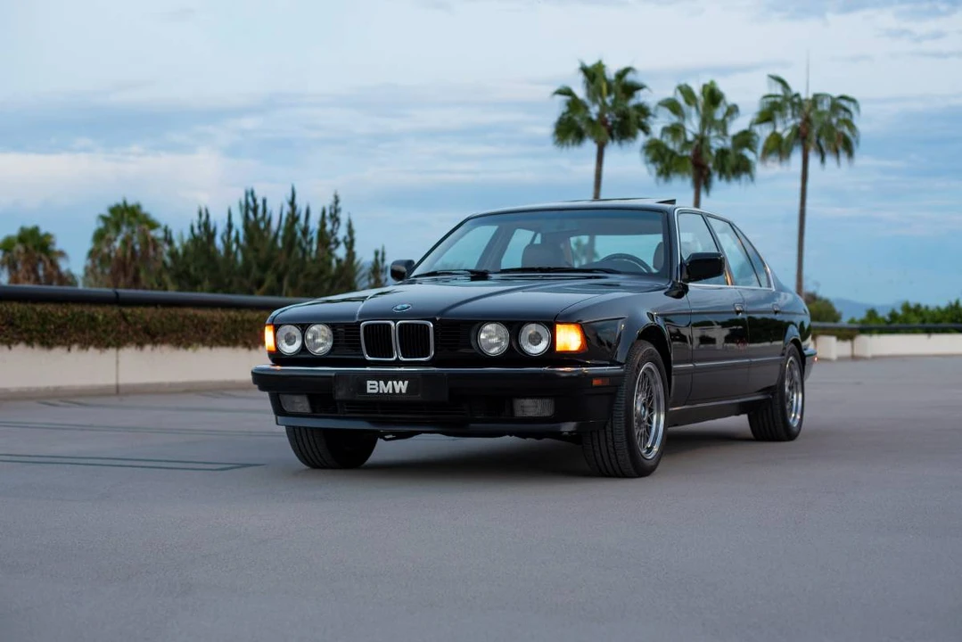 1990 BMW E32 7 Series - Image 4 of 23