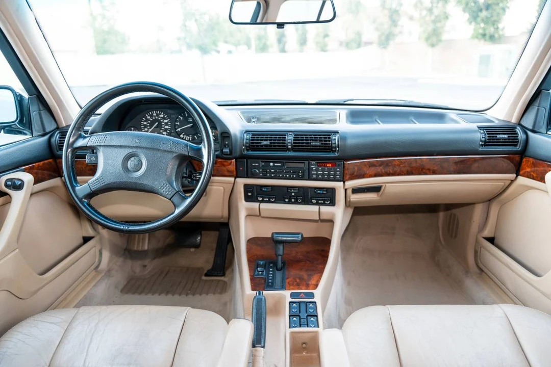 1990 BMW E32 7 Series - Image 15 of 23