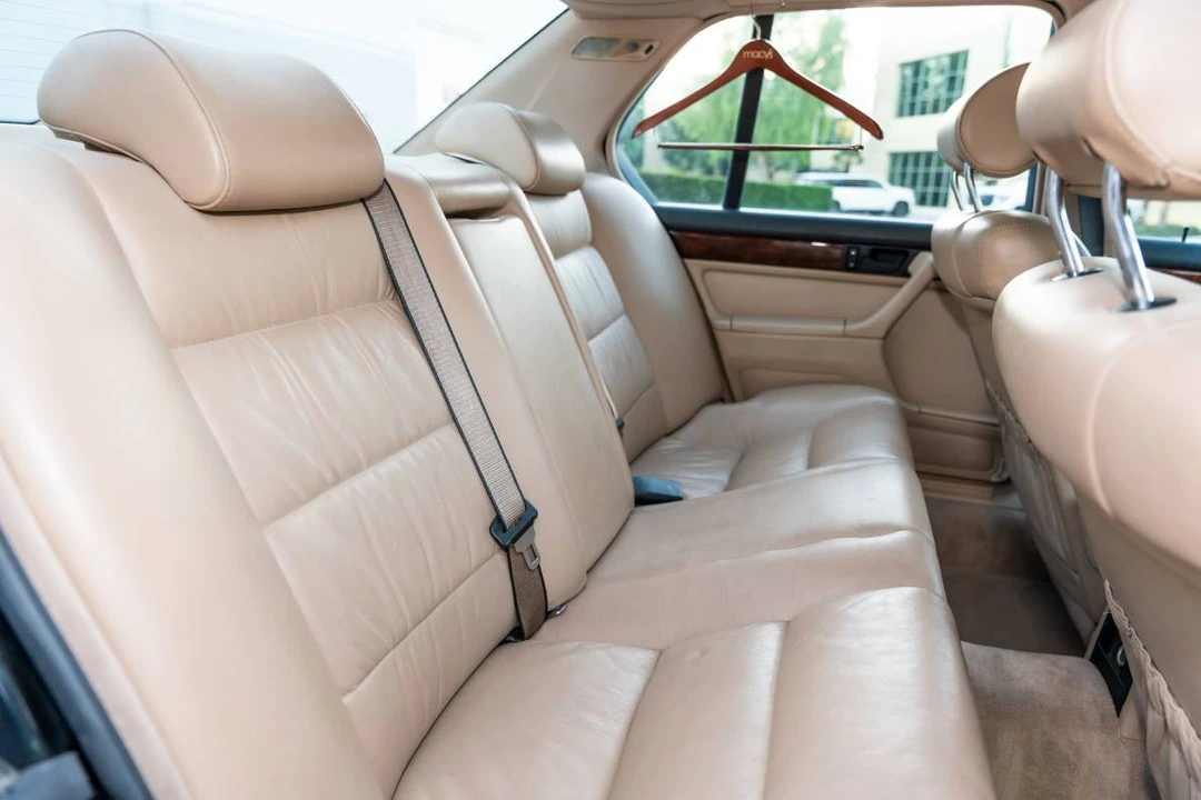 1990 BMW E32 7 Series - Image 16 of 23