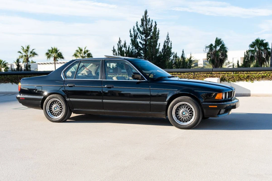 1990 BMW E32 7 Series - Image 6 of 23