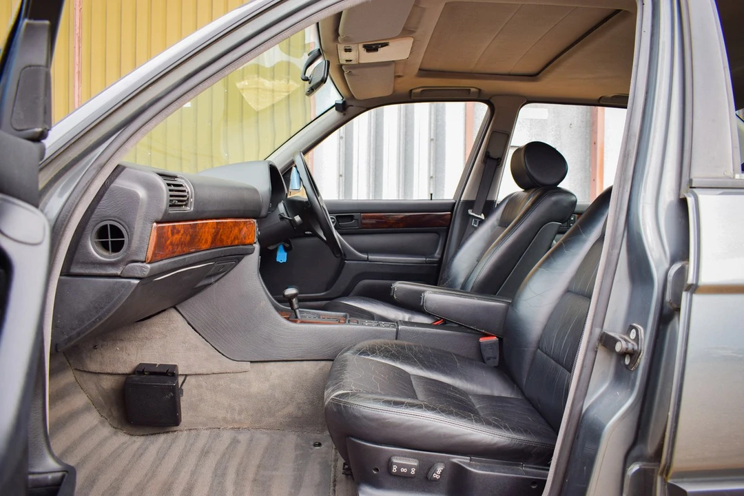 1990 BMW E32 7 Series - Image 14 of 30