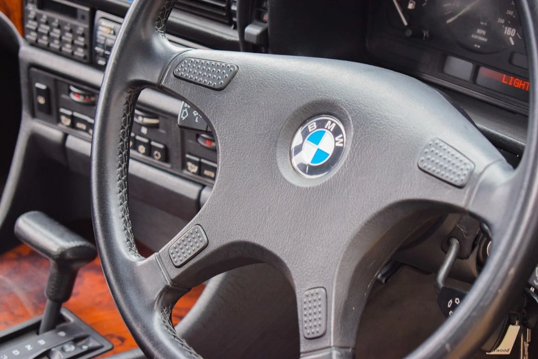 1990 BMW E32 7 Series - Image 19 of 30