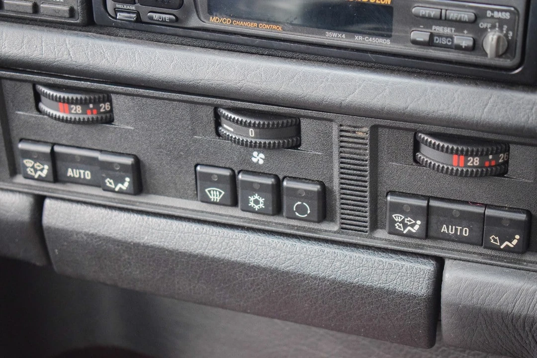 1990 BMW E32 7 Series - Image 24 of 30