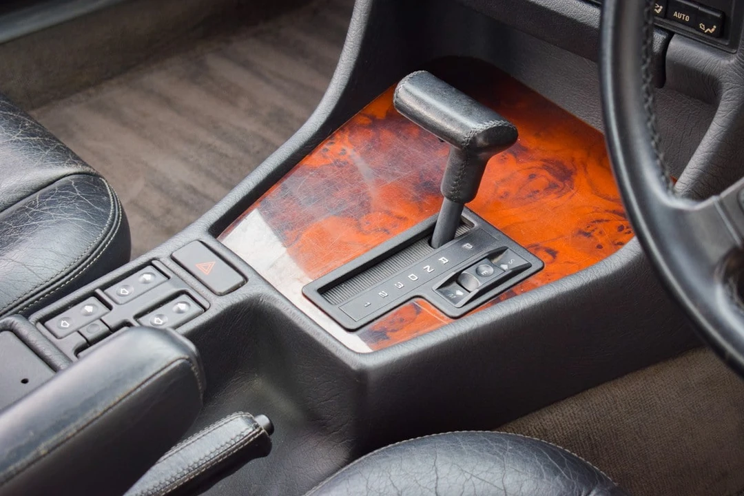 1990 BMW E32 7 Series - Image 27 of 30