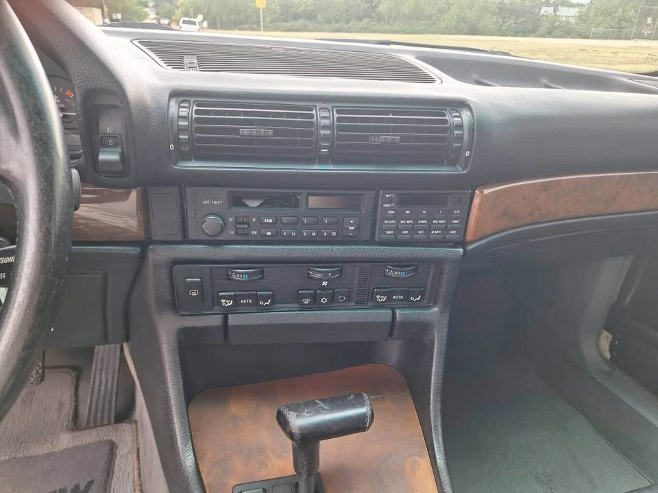 1990 BMW E32 7 Series - Image 17 of 20