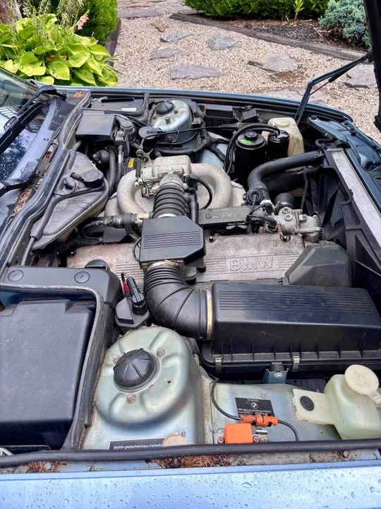 1990 BMW E32 7 Series - Image 16 of 17