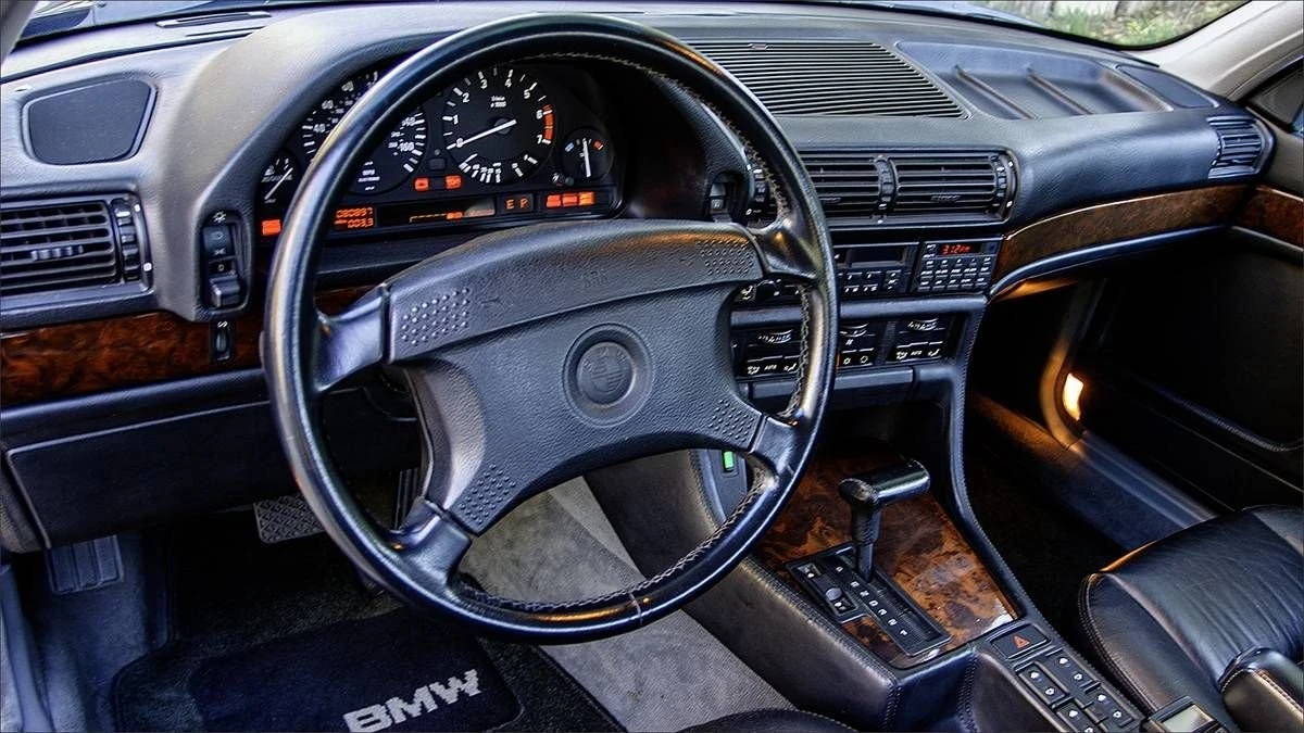1990 BMW E32 7 Series - Image 12 of 19