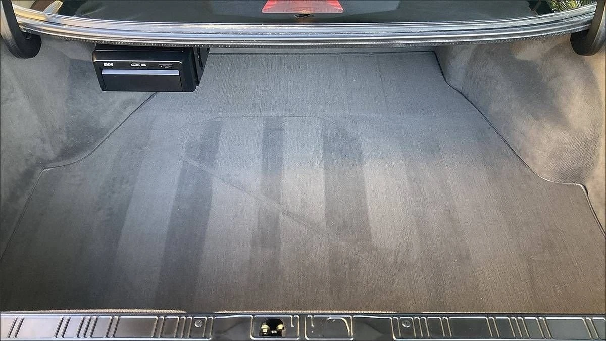 1990 BMW E32 7 Series - Image 17 of 19