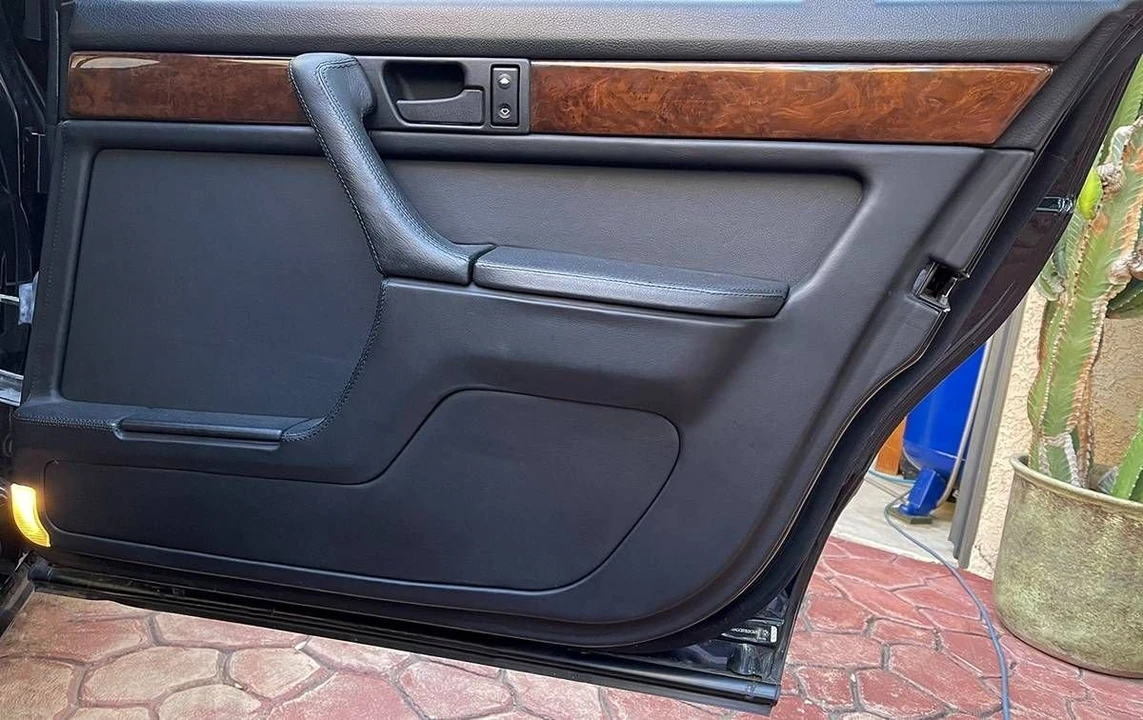 1990 BMW E32 7 Series - Image 11 of 19