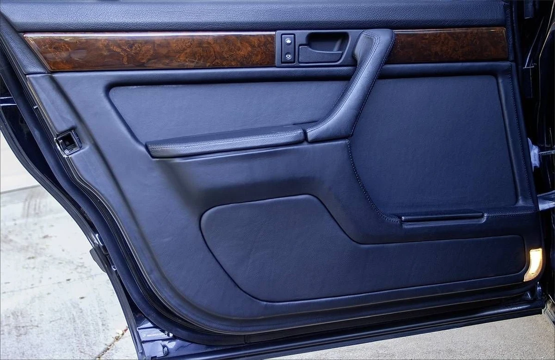 1990 BMW E32 7 Series - Image 8 of 19