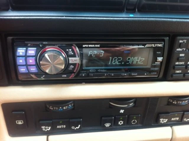 1990 BMW E32 7 Series - Image 13 of 22