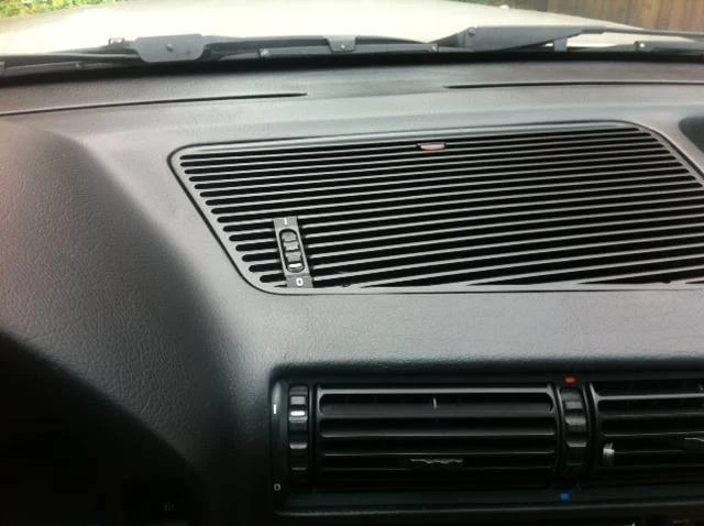 1990 BMW E32 7 Series - Image 14 of 22