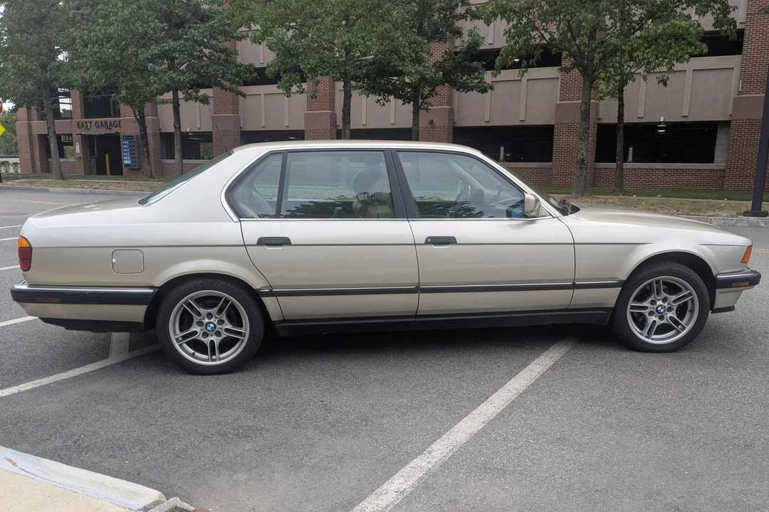 1990 BMW E32 7 Series - Image 3 of 31