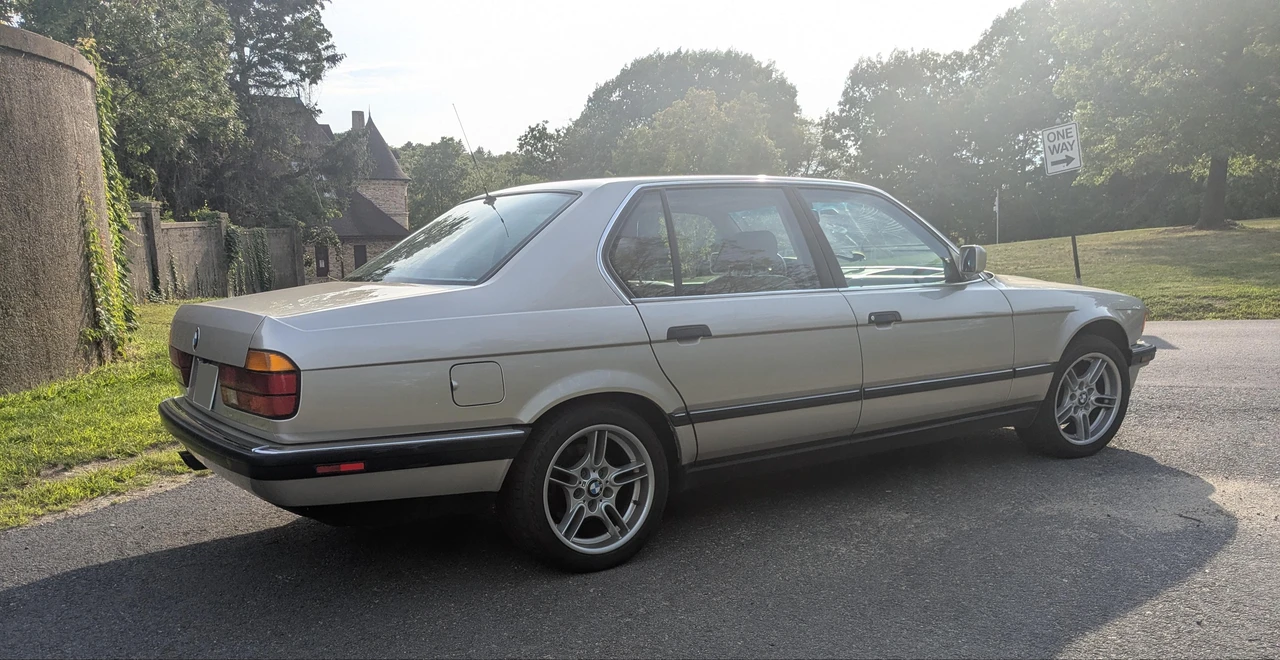 1990 BMW E32 7 Series - Image 14 of 31