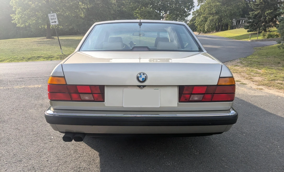 1990 BMW E32 7 Series - Image 12 of 31
