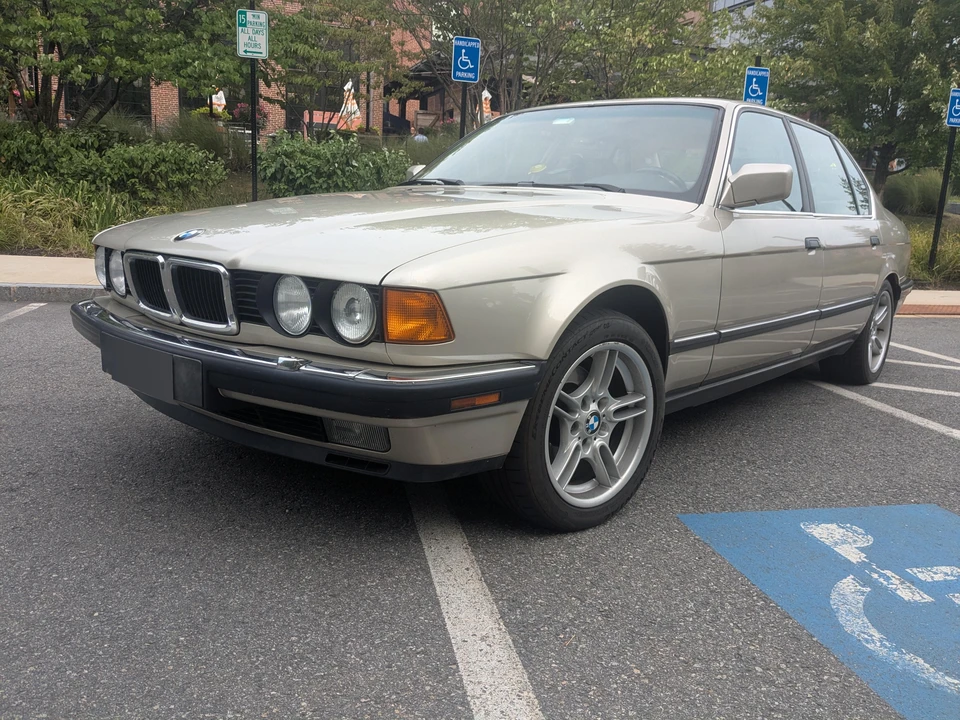 1990 BMW E32 7 Series - Image 8 of 31