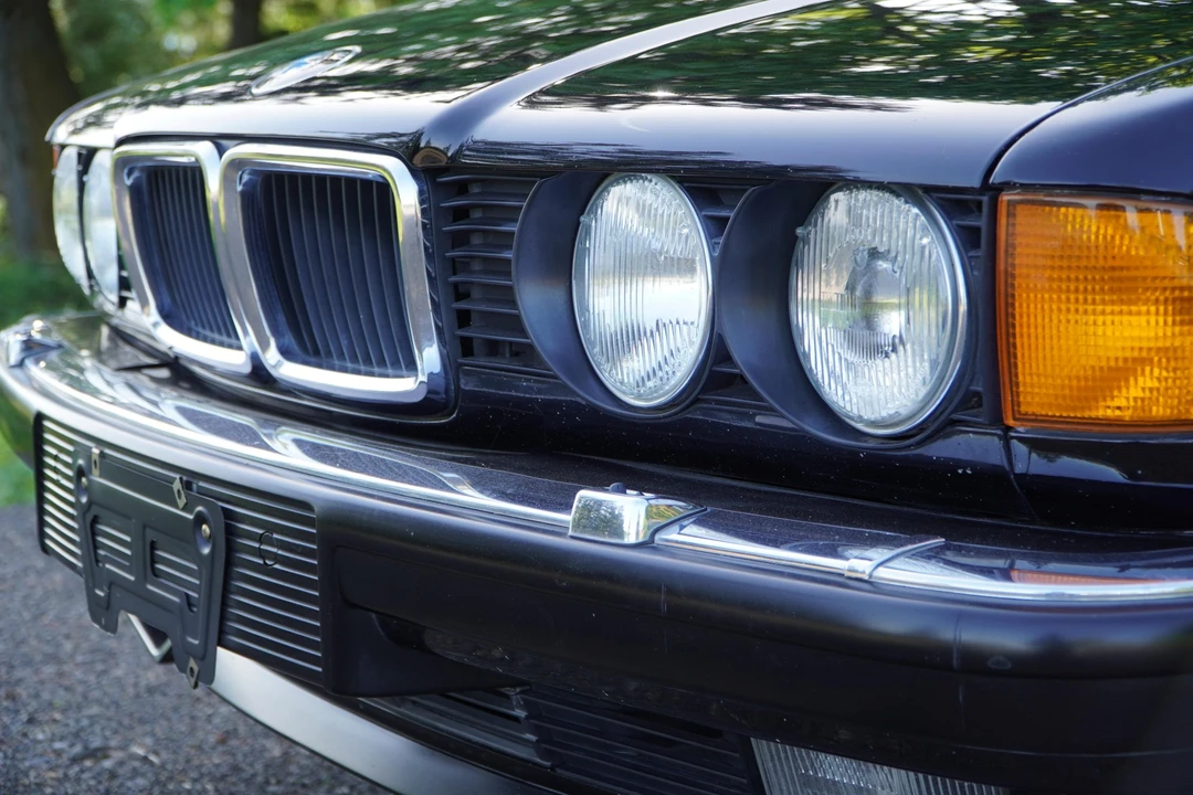 1990 BMW E32 7 Series - Image 24 of 31