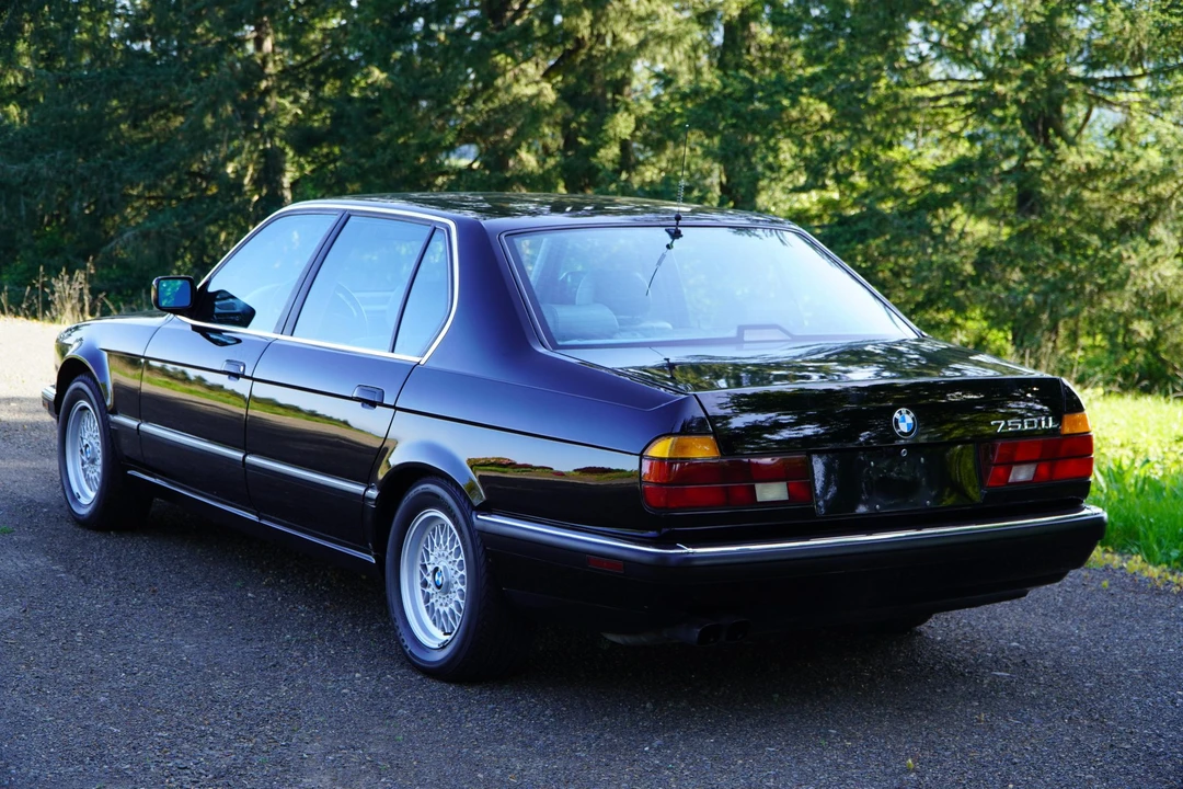 1990 BMW E32 7 Series - Image 9 of 31