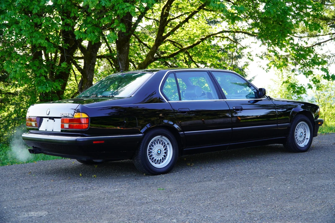 1990 BMW E32 7 Series - Image 13 of 31