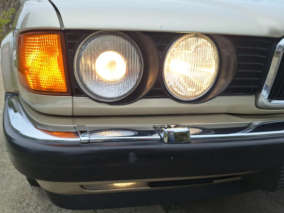 1990 BMW E32 7 Series - Image 12 of 31