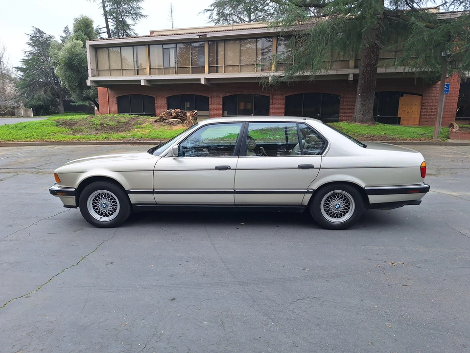 1990 BMW E32 7 Series - Image 6 of 31